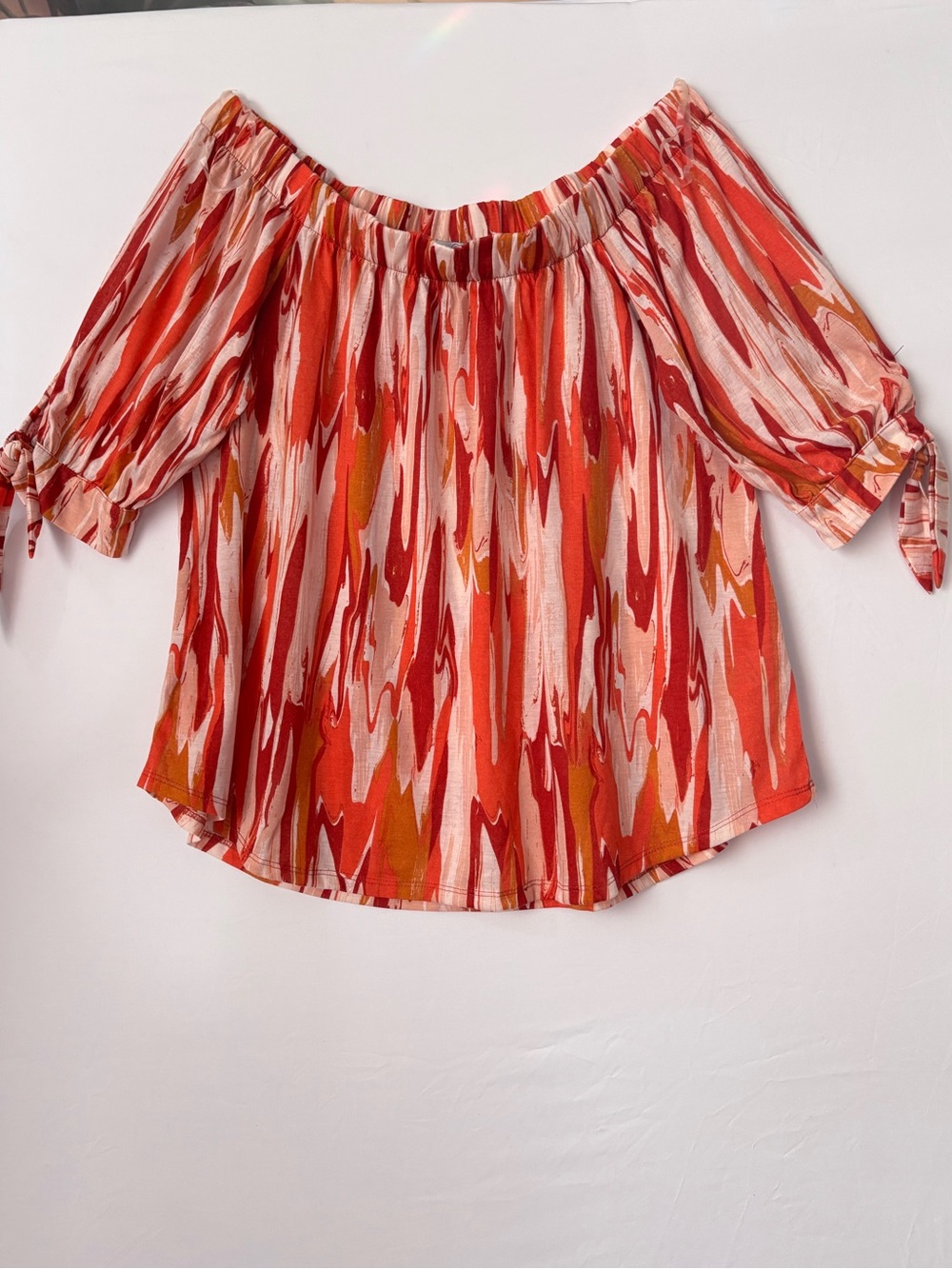 paper tee Off-Shoulder Abstract Coral & Pink Tie-Sleeve Blouse